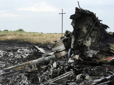 Des débris de la carlingue du vol MH17 de la Malaysian Airlines abattu au-dessus de l'Ukraine, le 18 juillet 2014 près de Shaktarsk - DOMINIQUE FAGET [AFP/Archives]