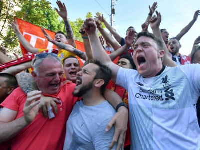 Supporters de Liverpool dans la fan zone de Kiev le 25 mai 2018 - Sergei SUPINSKY [AFP]