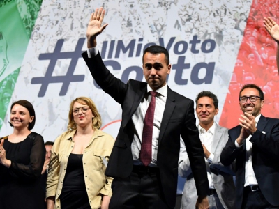 Luigi Di Maio, chef de file du Mouvement Cinq Etoiles, nommé vice-Premier ministre et ministre du Développement économique et du Travail dans le nouveau gouvernement italien, lors d'un rassemblement le 2 juin 2018 à Rome - Alberto PIZZOLI [AFP]
