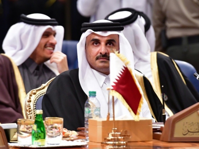 L'émir du Qatar cheikh Tamim ben Hamad al-Thani assiste au sommet du Conseil de coopération du Golfe (GCC) à Koweït le 5 décembre 2017 - GIUSEPPE CACACE [AFP/Archives]