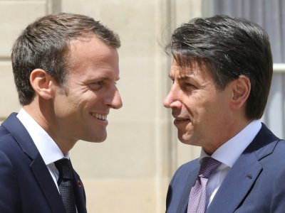 Le chef du gouvernement italien Giuseppe Conte reçu par le président français Emmanuel Macron à l'Elysée le 15 juin à Paris - LUDOVIC MARIN [AFP]