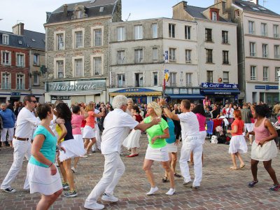 Des chansons mais aussi des danses sont au programme à Cherbourg. - Benoît Merlet