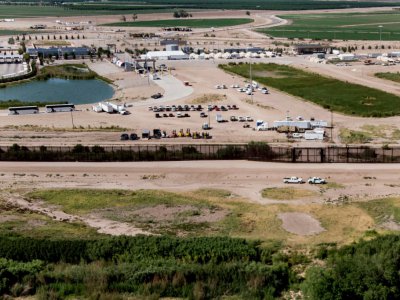 Un camp où sont retenus des mineurs par les autorités américaines après avoir franchi illégalement la frontière avec le Mexique, le 19 juin 2018 - Brendan Smialowski [AFP]