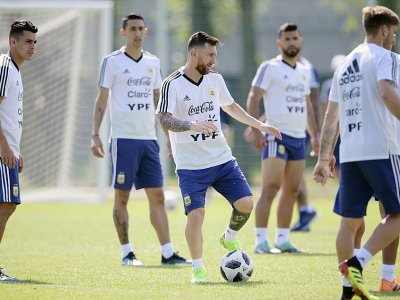 Les Argentins préparent le 8e de finale du Mondial contre la France, lors d'une séance au camp de base de Bronnitsy, le 29 juin 2018 - JUAN MABROMATA [AFP]