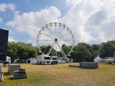 La grande roue est en place au festival Beauregard - Margaux Rousset