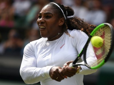L'Américaine Serena Williams contre la Russe Evgeniya Rodina en 8es de finale de Wimbledon, le 9 juillet 2018 - Oli SCARFF [AFP]