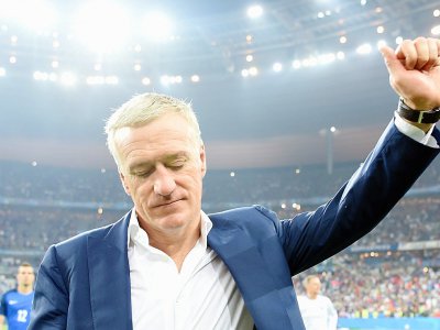 Le sélectionneur Didier Deschamps après la défaite face au Portugal en finale de l'Euro, au Stade de France, le 10 juillet 2016 - PATRIK STOLLARZ [AFP/Archives]