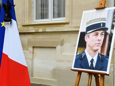 Hommage au colonel Arnaud Beltrame, mort en héros lors d'une attaque terroriste le 23 mars 2018 à Trèbles, à Paris le 28 mars 2018 - BERTRAND GUAY [AFP/Archives]