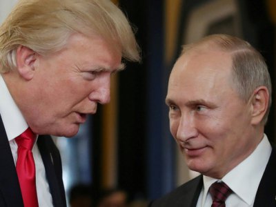 Les présidents américain Donald Trump et russe Vladimir Poutine doivent tenir leur premier sommet bilatéral lundi 16 juillet 2018 à Helsinki. - Mikhail KLIMENTYEV [SPUTNIK/AFP/Archives]