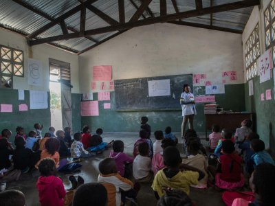 Des enfants en classe à Mitilene, le 20 juin 2018 au Mozambique - MAURO VOMBE [AFP]