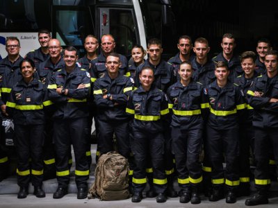 Un détachement de militaires français spécialisés dans la lutte au sol contre le feu à leur arrivée à l'aéroport de Stockholm, le 23 juillet 2018, en Suède - Jonathan NACKSTRAND [AFP]