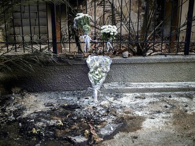 Trois jours de deuil national ont été décrétés pour rendre hommage aux victimes - ANGELOS TZORTZINIS [AFP]