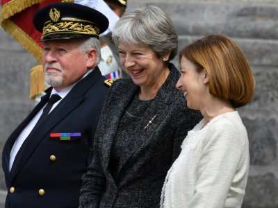 Theresa May avec la ministre de la Défense Florence Parly à Amiens le 8 août 2018 - Philippe HUGUEN [AFP]