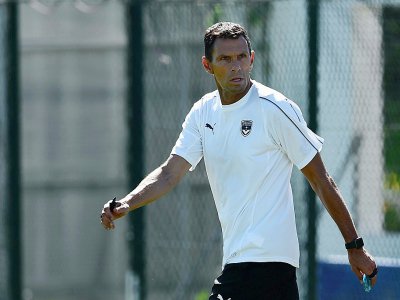 L'entraîneur de Bordeaux Gustavo Poyet, le 29 juin 2018 au centre d'entraînement du Haillan - NICOLAS TUCAT [AFP/Archives]