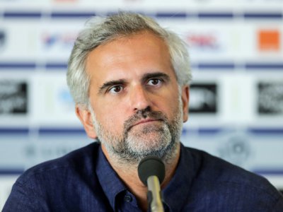 Stephane Martin s'exprimant devant la presse au sujet de la mise à pied de l'entraîneur de Bordeaux Gustavo Poyet, le 17 août 2018 au Haillan - ROMAIN PERROCHEAU [AFP/Archives]
