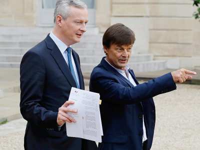 Le ministre de l'Economie Bruno Le Maire et Nicolas Hulot, alors ministre de la Transition énergétique, le 25 octobre 2017 à l'Elysée - Patrick KOVARIK [AFP/Archives]
