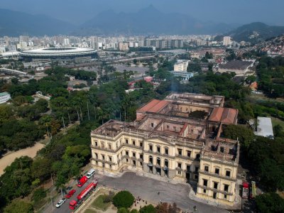 Le Musée national de Rio, ici le 3 septembre 2018 au lendemain de l'incendie, recelait 20 millions de pièces de valeur, dont 40.000 objets de 300 peuples natifs du Brésil.  - Mauro Pimentel [AFP]