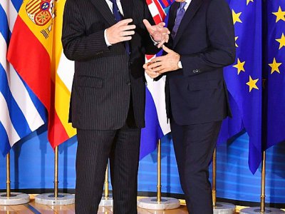 Le président de la Commission européenne Jean-Claude Juncker (à gauche) et le Premier ministre italien Giuseppe Conte à Bruxelles le 24 juin 2018. - Geert Vanden Wijngaert [POOL/AFP]