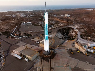 Une fusée Delta II, sur le pas de tir de la base aérienne de Vandenberg (Californie), le 16 novembre 2017 - Glenn BENSON [NASA/AFP/Archives]