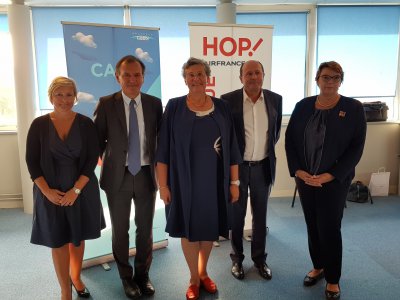 la présentation de la ligne Caen-Genève a eu lieu ce vendredi 21 septembre 2018, en compagnie des représentants de Hop ! et de l'aéroport de Caen-Carpiquet. - Simon Abraham
