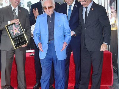 Le chanteur Charles Aznavour le 24 août 2017 à Hollywood - FREDERIC J. BROWN [AFP/Archives]