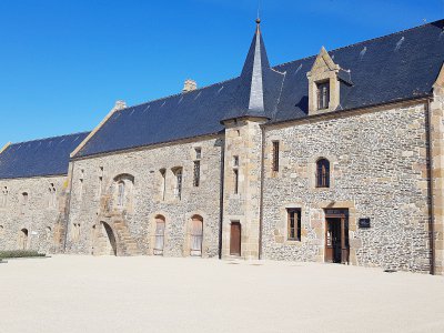 Façade du prieuré - Thierry Valoi