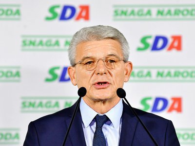 Sefik Dzaferovic, candidat du principal parti bosniaque (musulman) à la présidence collégiale de Bosnie, le 7 octobre 2018 à Sarajevo - Andrej ISAKOVIC [AFP]
