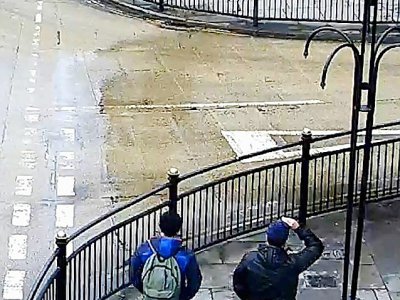 Photo prise à Salisbury le 4 mars 2018 et diffusée par la British Metropolitan Police Service à Londres le 5 septembre 2018. Elle représente Alexandre Petrov (G) et Ruslan Boshirov, suspectés par la Grande Bretagne dans l'affaire de l'empoisonnement - HO [METROPOLITAN POLICE/AFP/Archives]