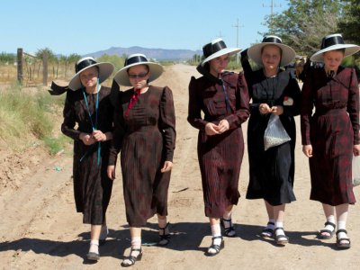 Des jeunes femmes Mennonites à Sabinal, le 22 septembre 2018 au Mexique - HERIKA MARTINEZ [AFP]