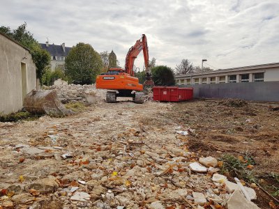 En ce mois d'octobre, les engins de chantier ont rasé une grande maison, qui se trouvait sur ce terrain de 1 200 m². - Simon Abraham