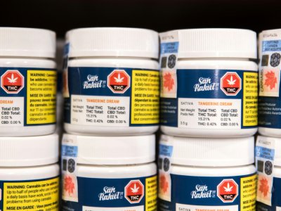 A partir de mercredi, les québécois pourront acheter du cannabis dans les magasins d'Etat de la SQPC. - MARTIN OUELLET-DIOTTE [AFP]