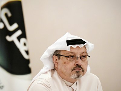 Jamal Khashoggi lors d'une conférence de presse à Manama, à Bahreïn, le 15 décembre 2014 - MOHAMMED AL-SHAIKH [AFP/Archives]