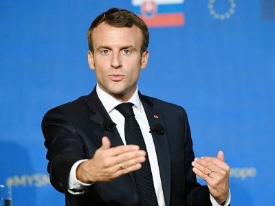 Le président français Emmanuel Macron s'exprime devant un public pro-européen à Bratislava, en Slovaquie, le 26 octobre 2018 - Bertrand GUAY [AFP]