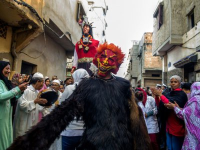 Les habitants de la ville marociane de Salé prennent part aux célébrations du festival de Boujloud, le 27 octobre 2018 - FADEL SENNA [AFP]
