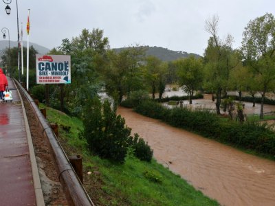 La rivière Argens à Roquebrune-sur-Argens, le 1er novembre 2018 - Yann COATSALIOU [AFP]
