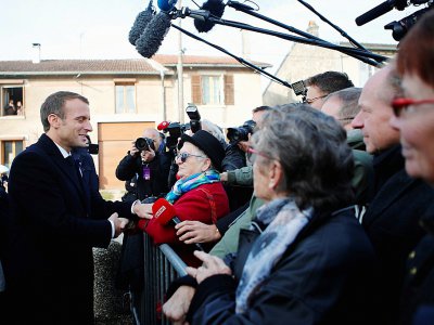 Emmanuel Macron rencontre des habitants des Eparges, le 6 novembre 2018 - Francois Mori [POOL/AFP]