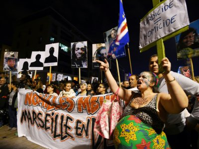 Des centaines de personnes défilent à Marseille pour protester contre l'insalubrité de certains immeubles, le 14 novembre 2018 - SYLVAIN THOMAS [AFP]