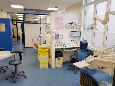 Le service LH Dentaire à l'hôpital Flaubert du Havre compte dix fauteuils équipés. - Gilles Anthoine