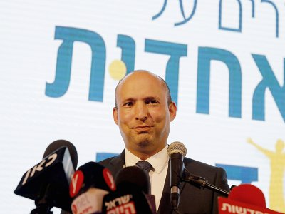Le ministre israélien de l'Education Naftali Bennett parle à la presse à Ramat Gan, le 15 novembre 2018 - Menahem KAHANA [AFP]