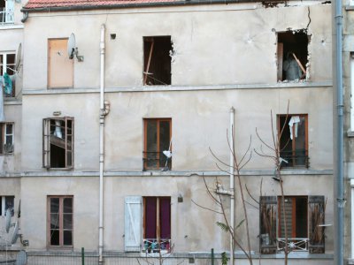 L'appartement de Saint-Denis où logeaient deux terroristes des attentats du 13-novembre, photographié le 18 novembre 2015, après l'assaut des forces de l'ordre - JOEL SAGET [AFP/Archives]