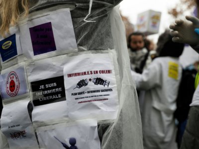 Une infirmière manifeste à Paris, le 20 novembre 2018 - Geoffroy VAN DER HASSELT [AFP]