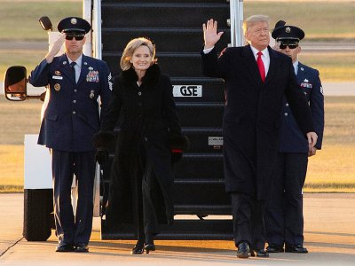Le président américain Donald Trump et la candidate républicaine au Sénat, Cindy Hyde-Smith, à Tupelo, dans le Mississippi, le 26 novembre 2018 - Jim WATSON [AFP]