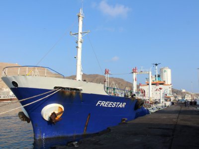 Un bateau amarré au port de Moukalla dans le sud-est du Yémen, le 29 novembre 2018 - Saleh Al-OBEIDI [AFP]