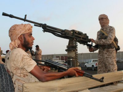 Des membres des forces yéménites loyalistes au port de Moukalla dans le sud-est du pays, le 29 novembre 2018 - Saleh Al-OBEIDI [AFP]