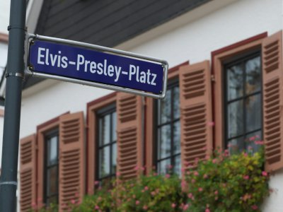 Elvis Presley a également une place à son nom dans la ville de Friedberg en Allemagne - Yann Schreiber [AFP]
