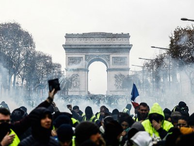 Les Champs-Elysées le 8 décembre 2018, lors de l'acte IV du mouvement des "gilets jaunes" - Sameer Al-Doumy [AFP/Archives]