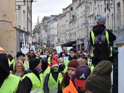 Près de 1 500 personnes au plus fort de la mobilisation. - Simon Abraham