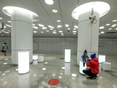 Station Solntsevo, une des nouvelles stations du métro moscovite à l'architecture résolument moderne. Le 10 novembre 2018 - Yuri KADOBNOV [AFP]