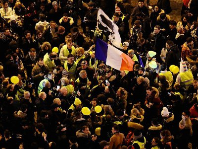 Des "gilets jaunes" sur les Champs Elysées, le 31 décembre 2018 à Paris - Thomas SAMSON [AFP]