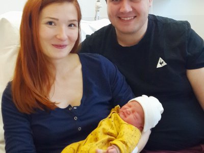 Charlotte et Guillaume sont les heureux parents d'Hector, premier bébé né au CHU de Caen en 2019. - CHU de Caen